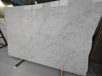 Слэб из Мрамора "BIANCO CARRARA EXTRA" полированный, толщина 2 см
