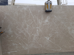 Слэб из Мрамора "Burdur Ultra Beige" полированный, толщина 3 см